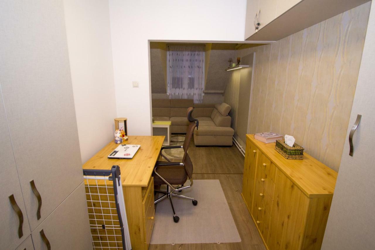 Chez Moi Lejlighed Debrecen Eksteriør billede