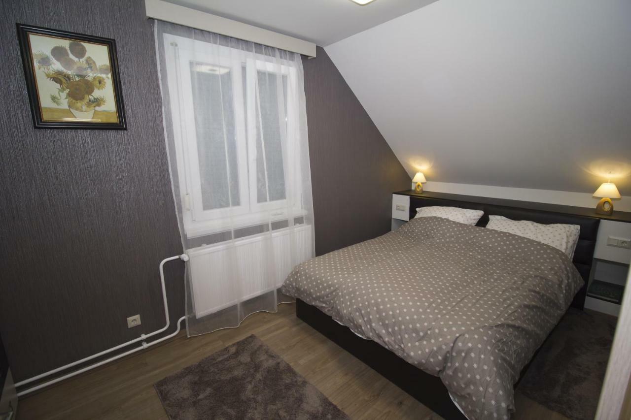 Chez Moi Lejlighed Debrecen Eksteriør billede
